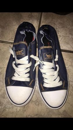 Levis lowtop shoes