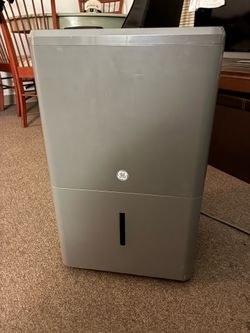 GE® ENERGY STAR® 50 PINT PORTABLE DEHUMIDIFIER WITH BUILT-IN PUMP AND SMART DRY FOR WET SPACES
