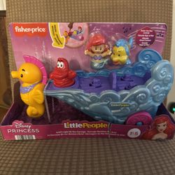 Fisher-Price Disney Princess Little People Ariel's Light-Up Sea Carriage