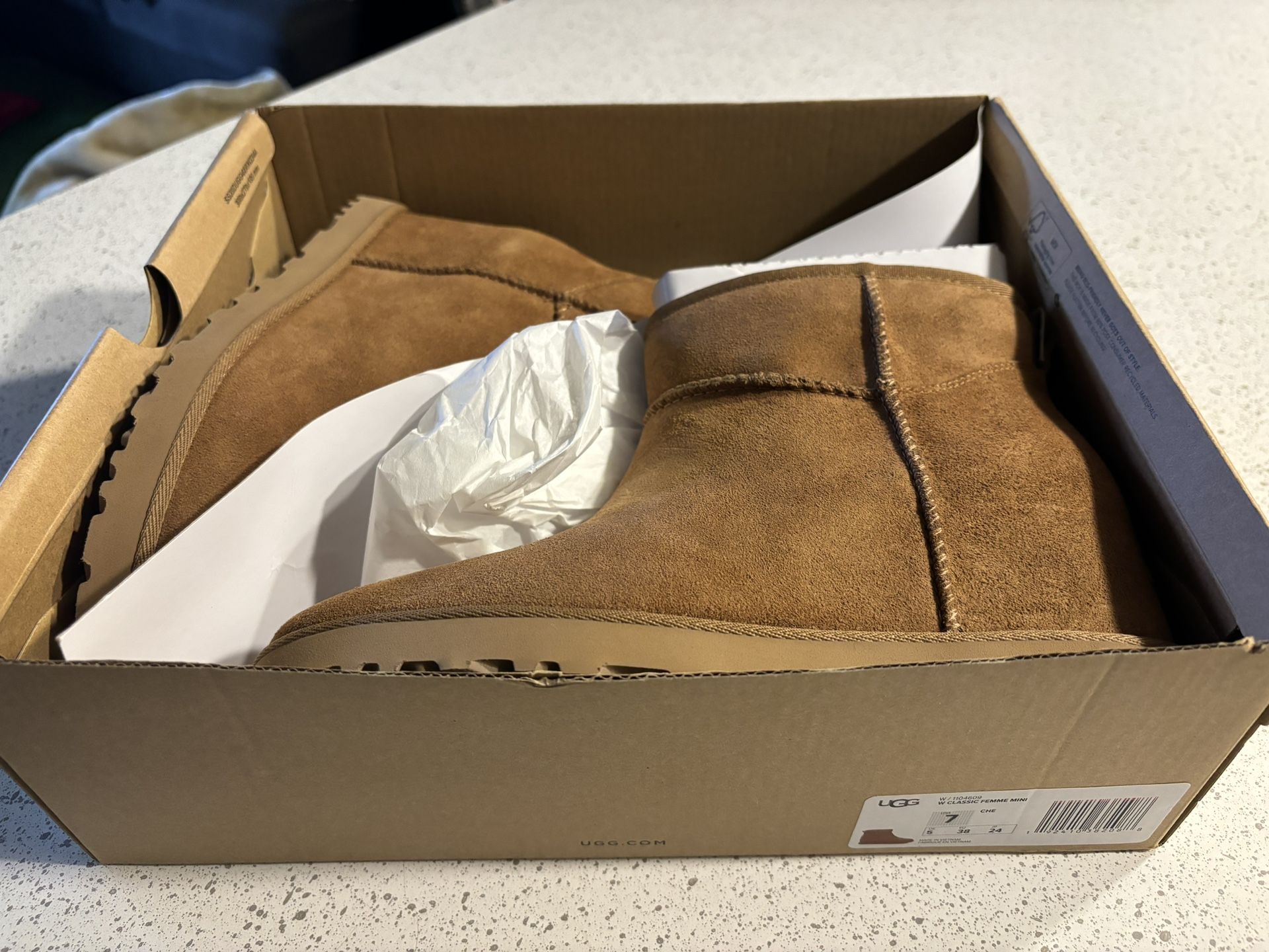 UGG BOOTS MINI