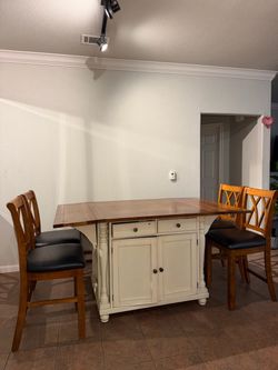 Dining table set
