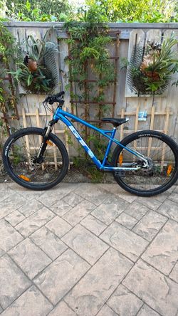 GT Avalanche Mountain Bike Blue