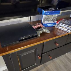 Ps3  W/ 3 Controllers & Games
