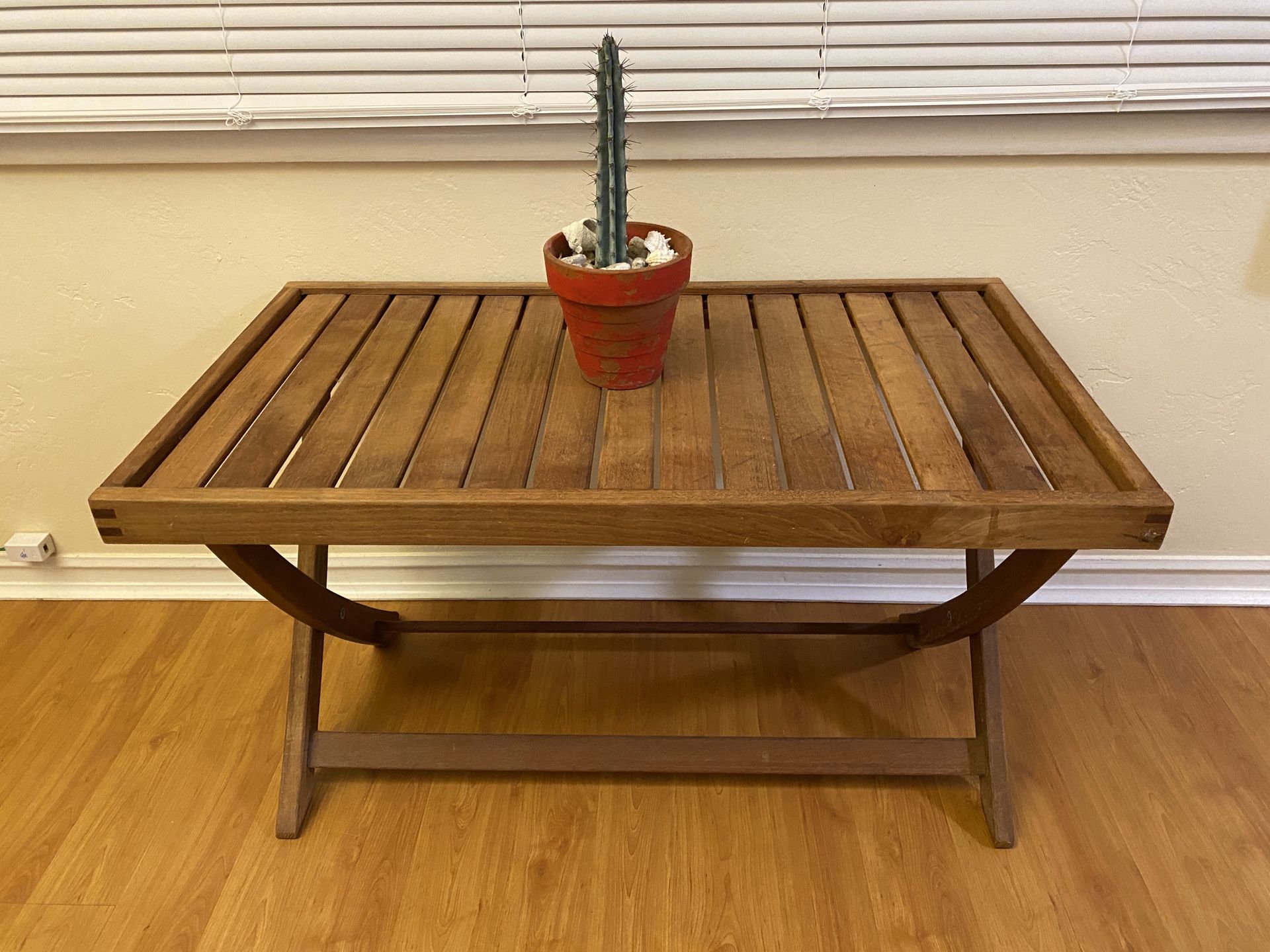 Beautiful wood coffee ☕️ table
