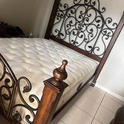 Queen Bedroom Set With Dresser And Mirror