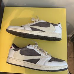 Jordan 1 Retro Low Travis Scott Reverse Mocha 