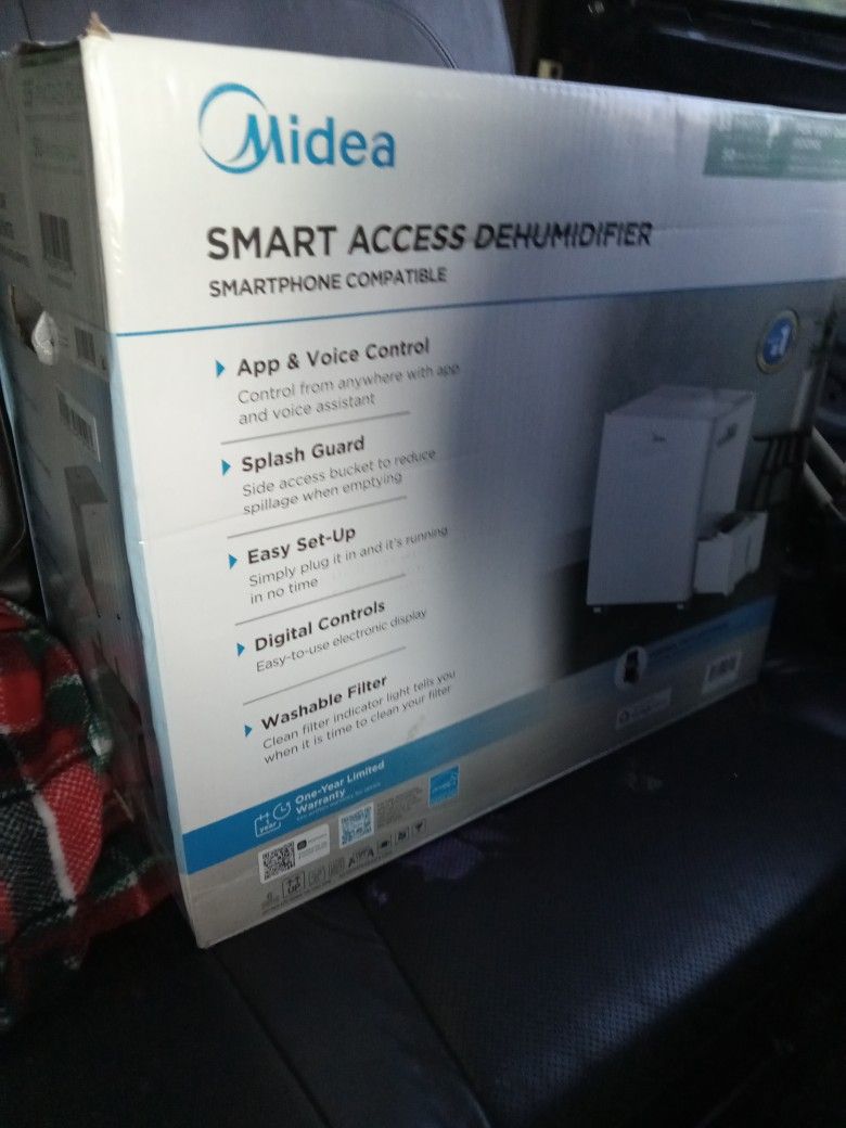 Smart Access Dehumidifier