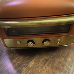 Stanley Tucci Pizza oven