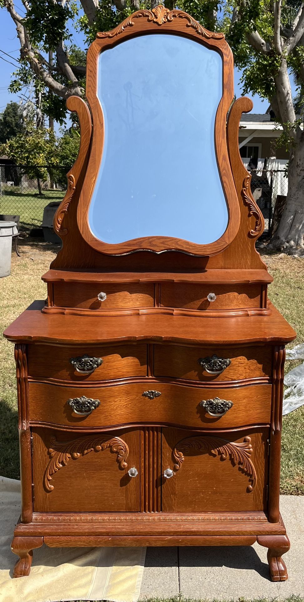 Lexington Dresser And Mirror