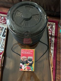 Food dehydrator- works gr8, very clean