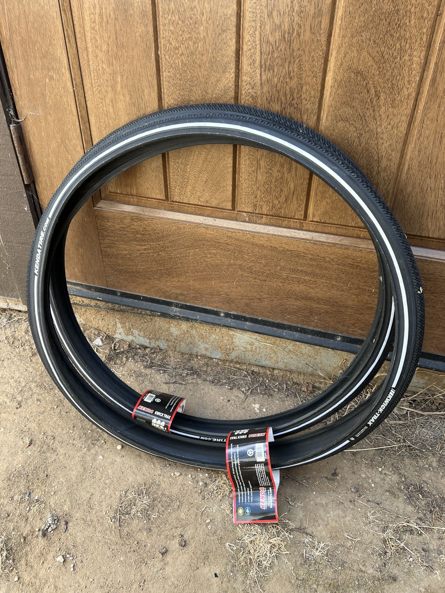 Kenda Kwick Trax Bicycle Tire 26” X 1.25” Reflective Brand New Hybrid Bike Mountain