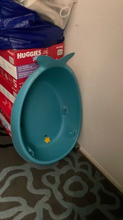 Baby whale bathtub