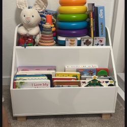 Kids book Shelf