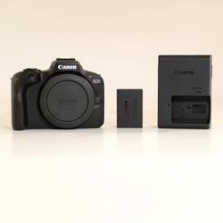 Canon R100 with 3 prime lens 16mm 2.8, 28mm 2.8, 50mm 1.8 , Mint