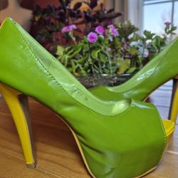 Kvoll Peep Toe Heels - Size 38 (US 7.5)