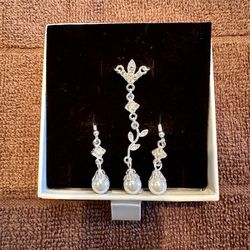 Brand New in Box Set of Silver and Pearl Costume Jewelry Necklace and Earrings