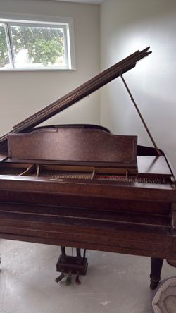Baby grand