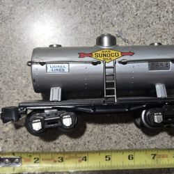 Lionel 2654 Sunoco Gas & Oil Aluminum Tank Car, O Gauge Model Train