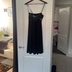 Beautiful Black Sequined Party Dress Great Mothers Day 🎁 