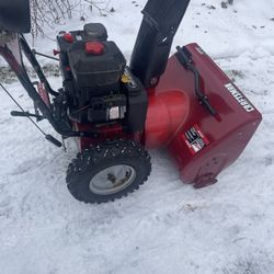 Craftsman 8.5 horse 27 in wide snowblower.