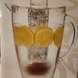 Infusion Drink Pitcher With Ice Chiller