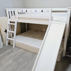 Bunk Bed(hold)