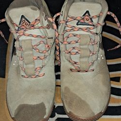 Nike ACG Angels Rest 'Light Bone' Hiking Shoes, Mens size 8.5 in Good Condition