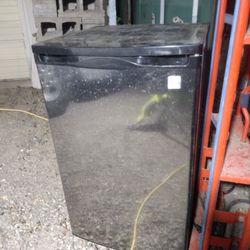 Mini Fridge 