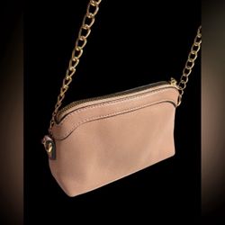 Elegant Pink Faux Leather w/ Gold Chain Strap Women's Bag Sz. 5”x 8”x 2.5”