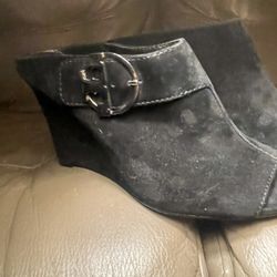Tory Burch Wedge Slip On - Black Suede Peep Toe - Size 6