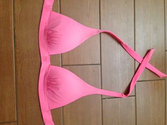 Victoria's Secret Coral Halter Bikini 👙 Top size Medium