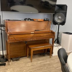 Baldwin Piano 