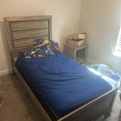 Twin Size Bed 