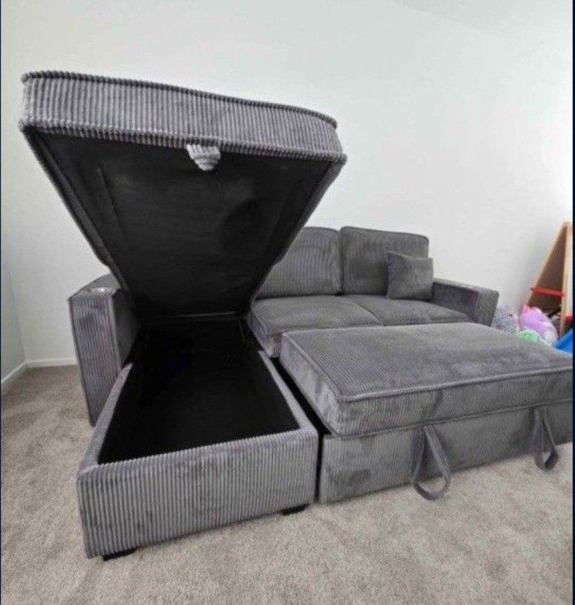 ✅️✅️Grey Color Convertible Sectional W/ Cup Holder & W/ USB Port✅️✅️
