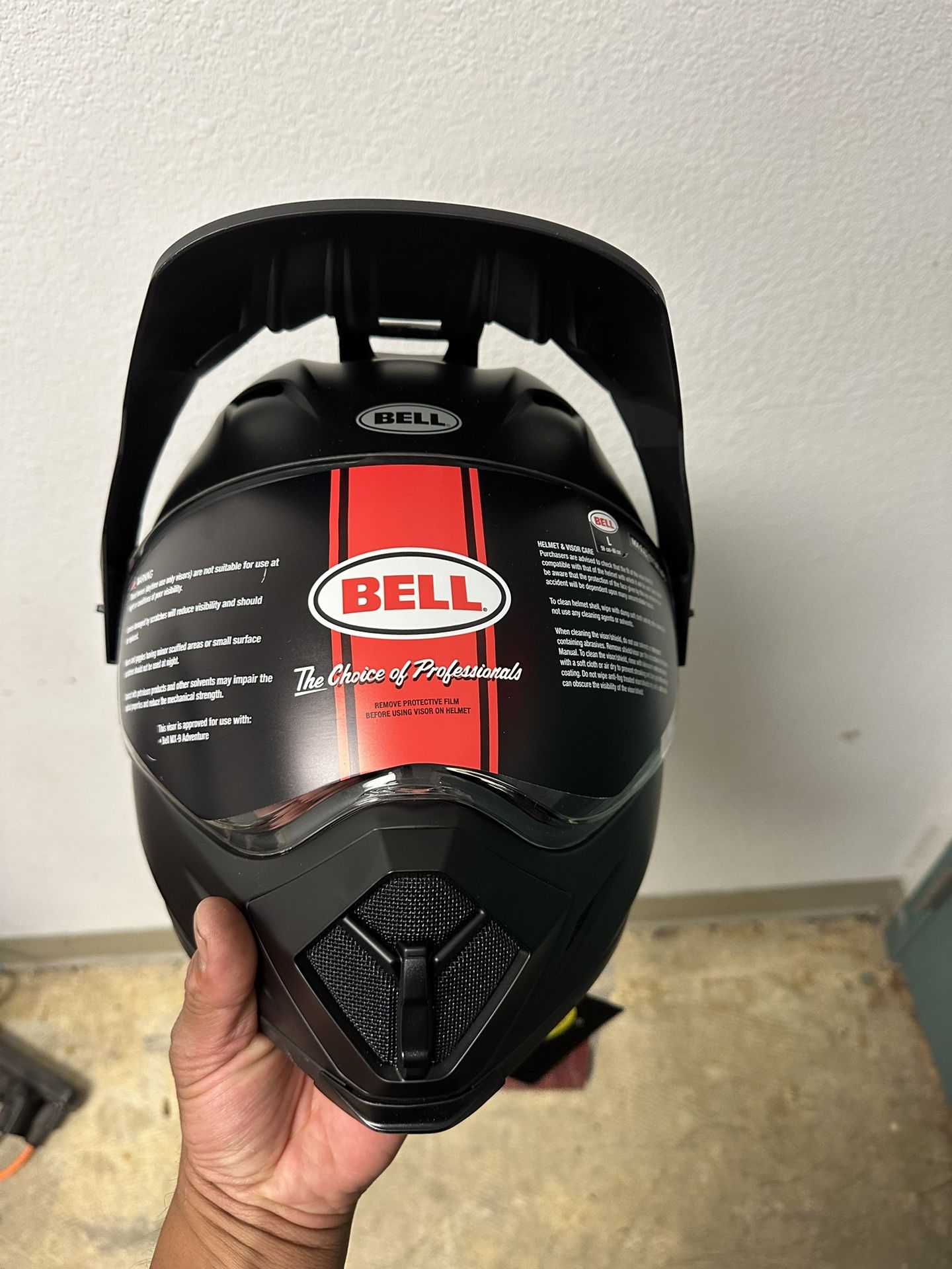 Bell Mx-9 Adventure MIPS Helmet. (Large)