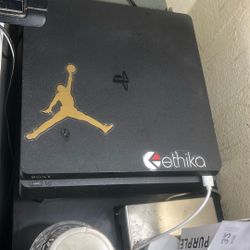 PS4 