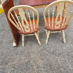 Dining room Table 3 Chairs