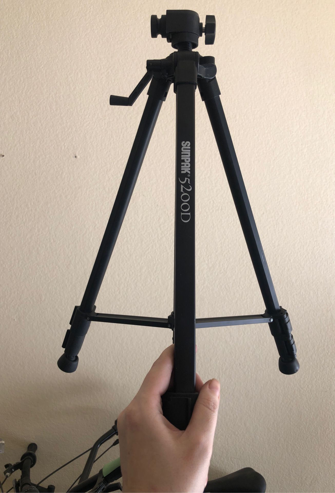 Sunpak 5200D digital tri pod