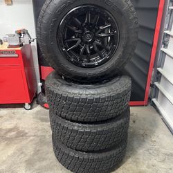 Wheels And Tires 265/70R17 $800