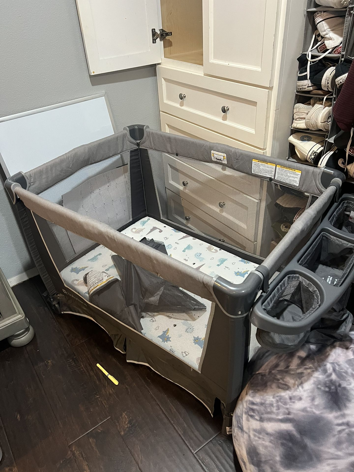 Baby trend Crib