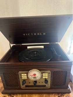 Victrola record player and records