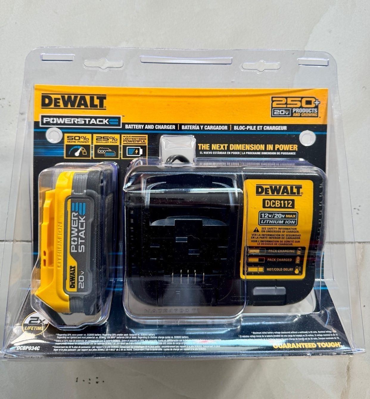 Dewalt New Kit Battery Power Stack And Charger