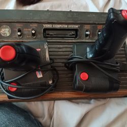 Atari 2600 W/ 2 Controllers and 23 Games, TV