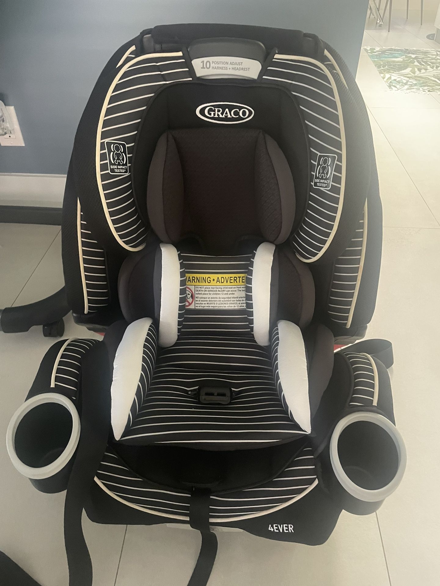 4 in 1 Car seat - Gracco DLX - Infant to Toddler 