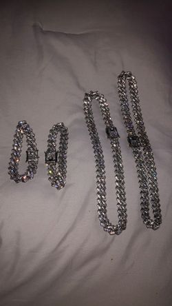 $100,000,000 authentic diamond jewelry