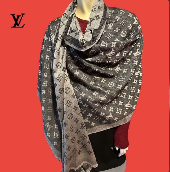 Louis Vuitton classic monogram black/gray Reversible and Longscarf