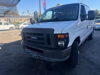 2012 Ford E-350