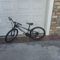 Boy's Bike Trek MT200