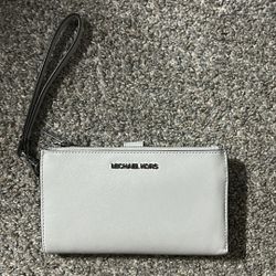 Michael Kors Wallet/Phone Holder