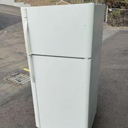 Kenmore Fridge Refrigerator With Freezer With Delivery 